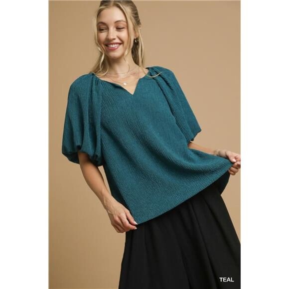 ✨NWT Umgee Textured Flutter Sleeve Notch Neck Top - Picture 1 of 6